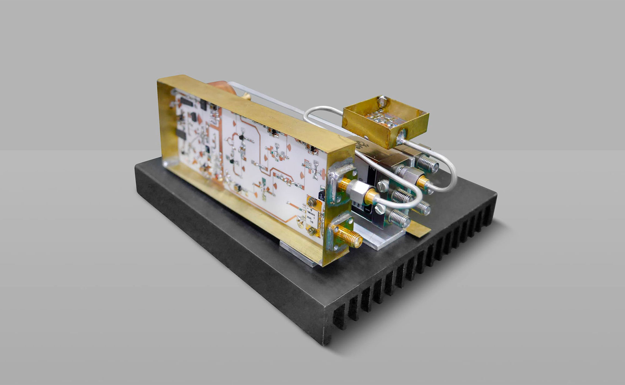 Экспериментальный трансвертер 10ГГц-430Мгц. Сборочно-монтажное производство аппаратуры